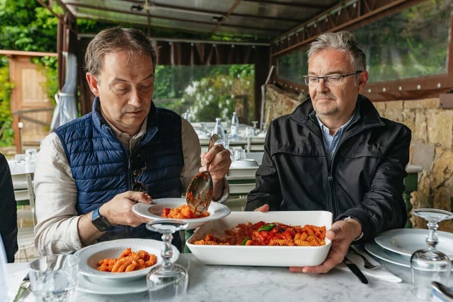 From Florence: Tuscan Countryside Vespa Tour with Tastings - Why the Vespa is a smart way to see Tuscany