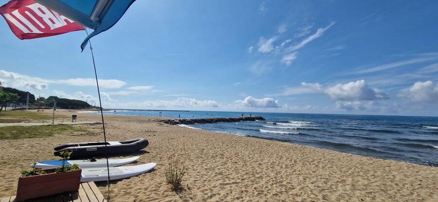 From Salou: Tour scooter guided+kayak Cambrils with pickup - A scooter ride that gets you moving fast