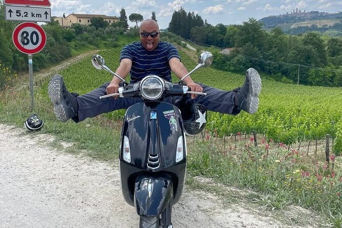 From San Gimignano: Tuscany Vespa Tour, Lunch & Wine Tasting - Why a Vespa is a good way to see Chianti
