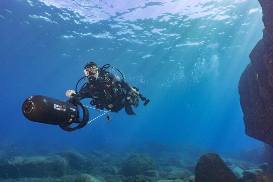 Funchal: DPV- Scooter Dive Adventure - Ending with a hot shower and logbook stamp