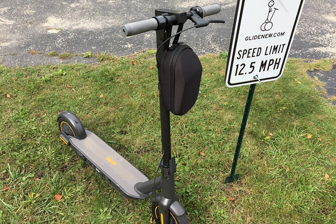 Green Bay E-Scooter Guided Glide w/ Private Tour Option - Starting on Broadway with a Ninebot Max