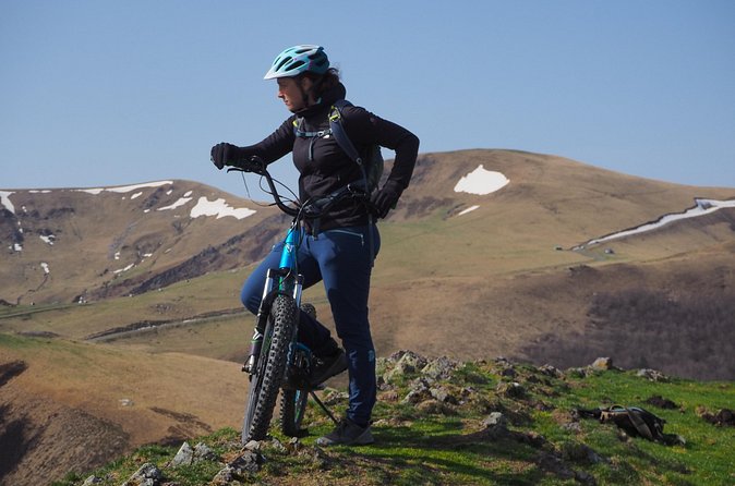 Guided hike to Iraty by electric scooter - The views, the pauses, and the photo value