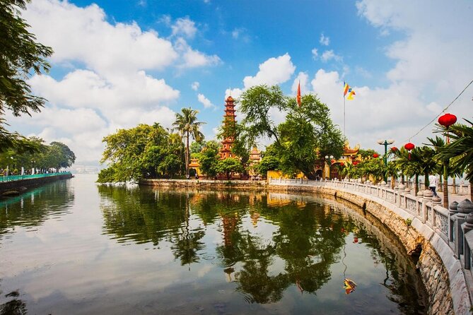 Hanoi Back Streets Vespa Tours: Hanoi Insider Vintage Vespa Tour - A half-day view of Hanoi from the back of a Vespa