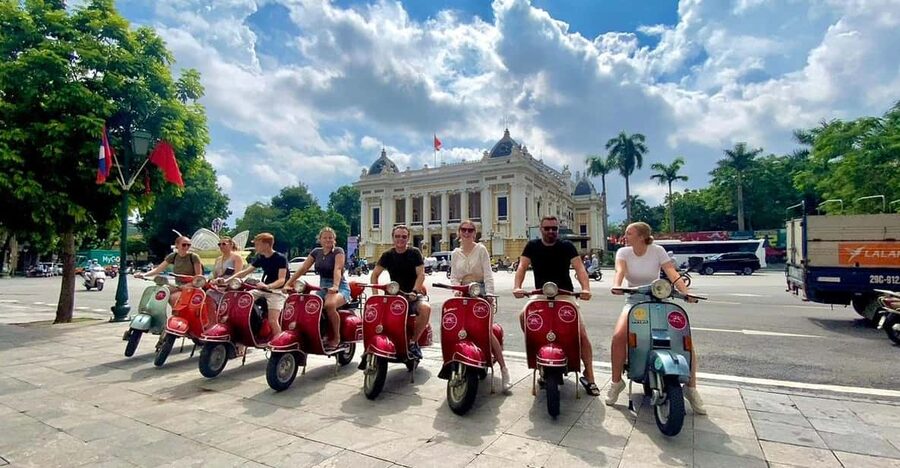 Hanoi: Food and Sightseeing Vespa Tour with 7 Tastings - Key points at a glance