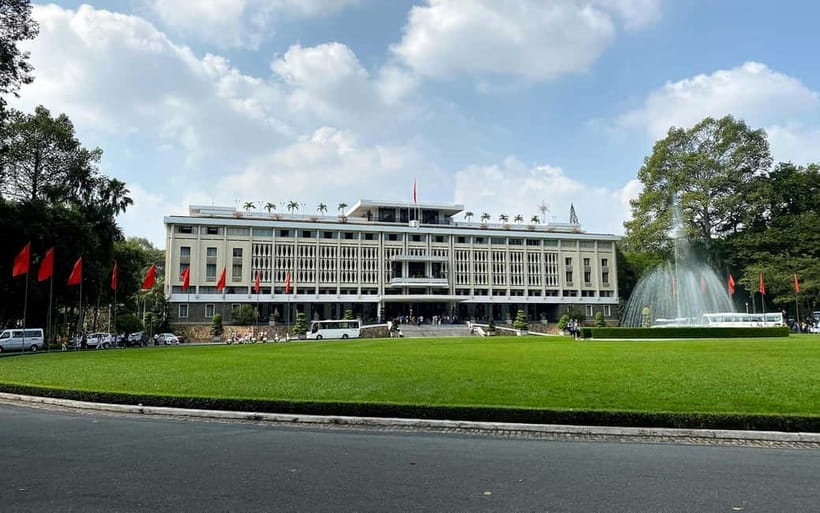 Hanoi Hidden Gems: Jeep, Vespa or Motorbike Tour - Markets, alleys, and the city’s everyday rhythm