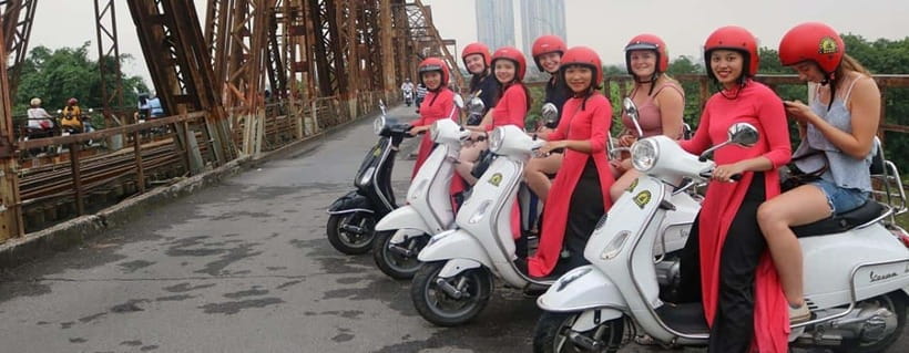 Hanoi Hidden Gems: Jeep, Vespa or Motorbike Tour - West Lake, Huu Tiep Lake, and the B-52 story