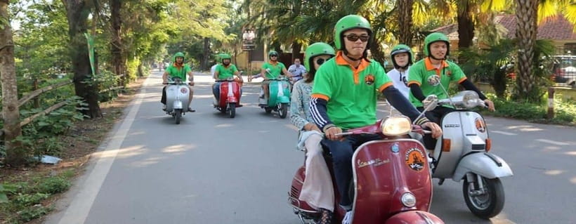 Hanoi Hidden Gems: Jeep, Vespa or Motorbike Tour - Meeting a family and hearing a war veteran’s story