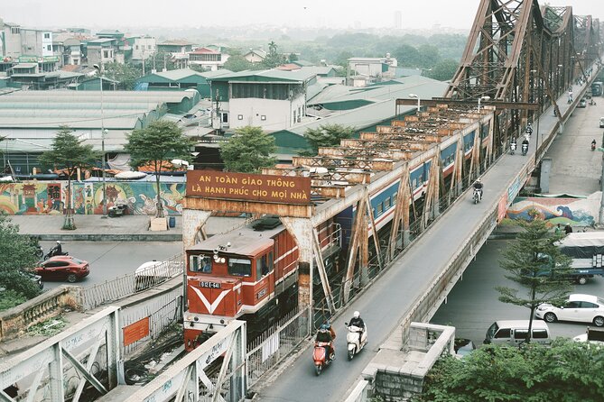 Hanoi Scooter Tour: History, Culture, Train Street on Motorbike - The Ho Chi Minh Complex Starts the Day