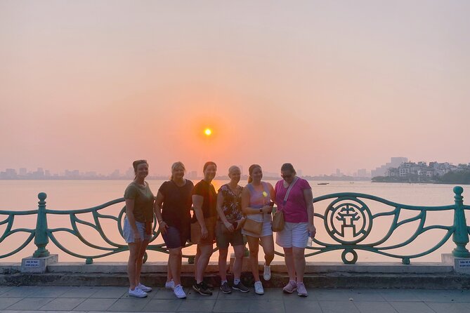 Hanoi Vespa Tours: Food + Culture + Fun on Army Vespa - Food at the final café stop