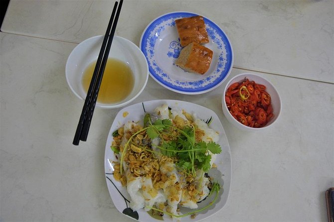 Hanoi Vespa Tours: Hanoi After Dark Vespa Food Tours - Guides, drivers, and the human side of the tour