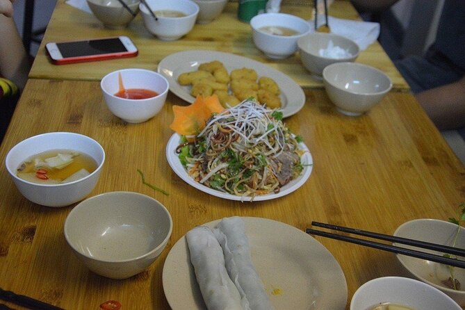 Hanoi Vespa Tours: Hanoi Vintage Vespa Food Tours - Train Street adds a quick final photo stop