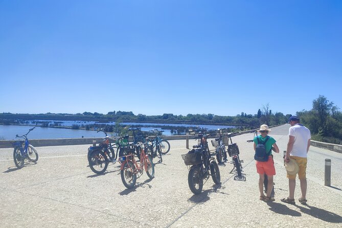 Happy tour camargue an immersion by bike and scooter E - Starting beside the Tour Carbonnière
