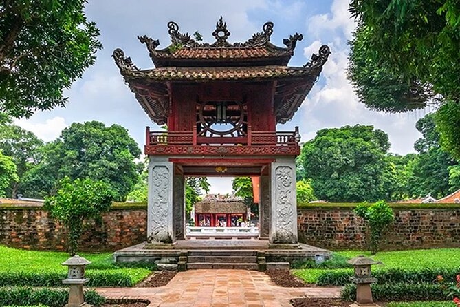 Highlights Hanoi Morning Scooter Tours - Lakes, pagodas, and a little breathing room