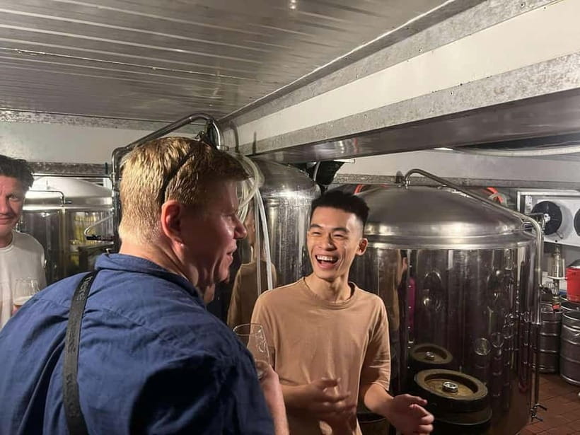 Ho Chi Minh City: Craft Beer and Local Food Tour by Scooter - Five dishes that turn drinks into dinner