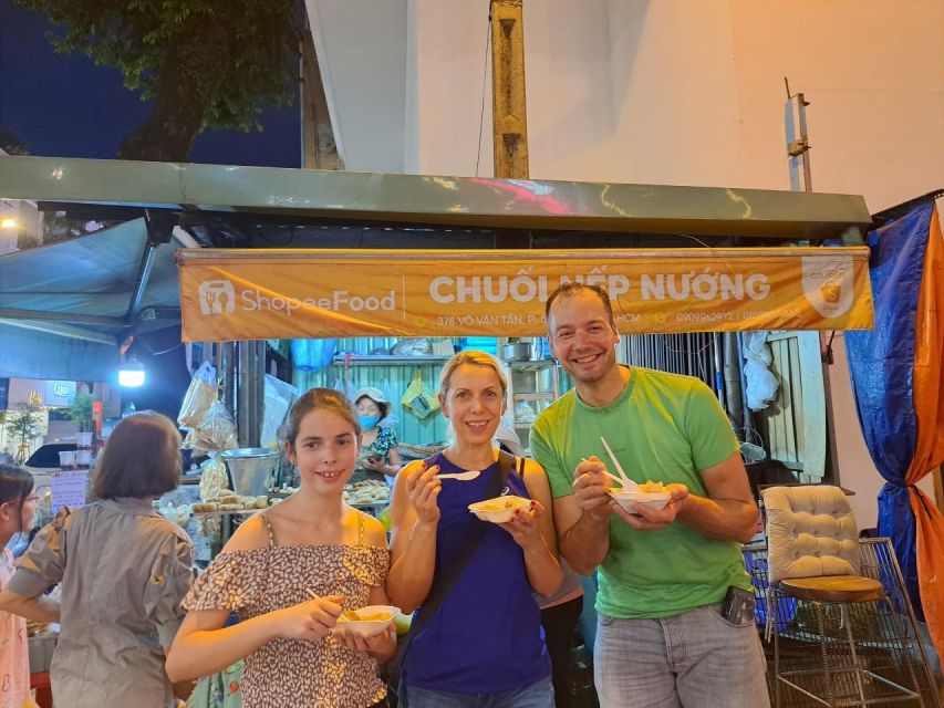 Ho Chi Minh City: Food Tour by Scooter with Eleven Tastings - The bánh mì stop and the final dessert