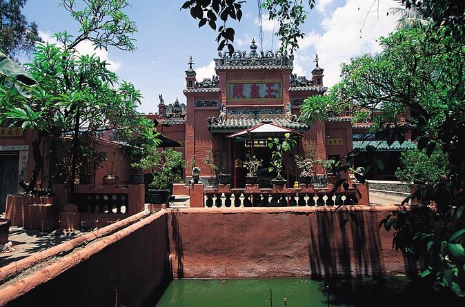 Ho Chi Minh City Sightseeing, midnight, Shopping tours by scooter - A scooter is the right way to see after-dark Saigon