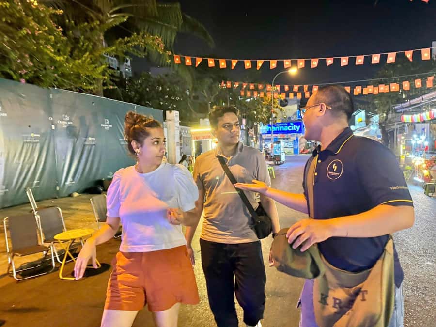 Ho Chi Minh: Local Food Tour by Scooter with Vegan Option - Ending with dessert, beer, coffee, or tea