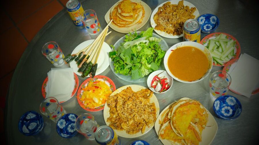 Hoi An: Evening Food Culture Tour by Vespa - French and Chinese influences on the plate