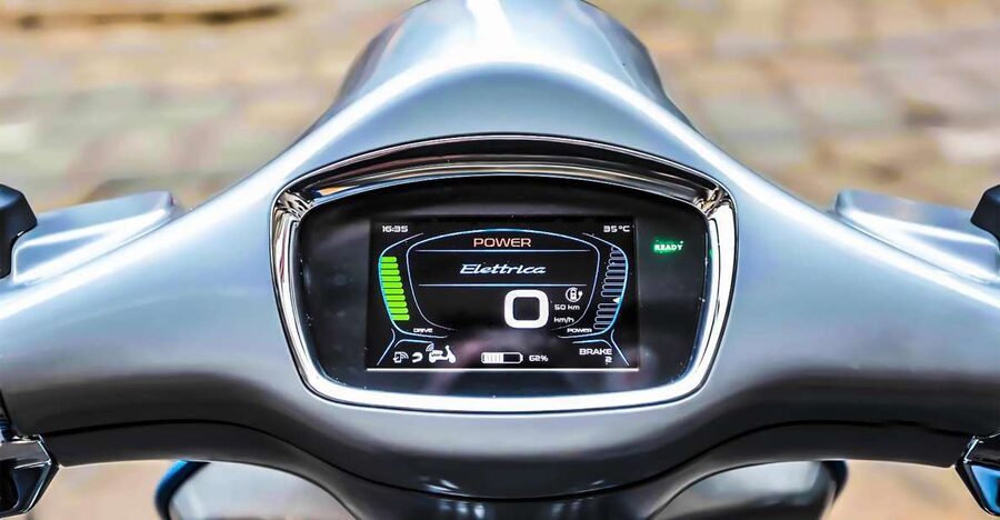 LANGHE: Vespa tour with a delicious Barolo wine tasting - Why an electric Vespa suits the Langhe