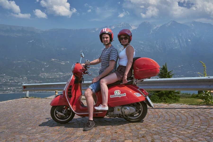 Malcesine: Lake Garda self-guided Vespa tour - The self-guided format: freedom with rules