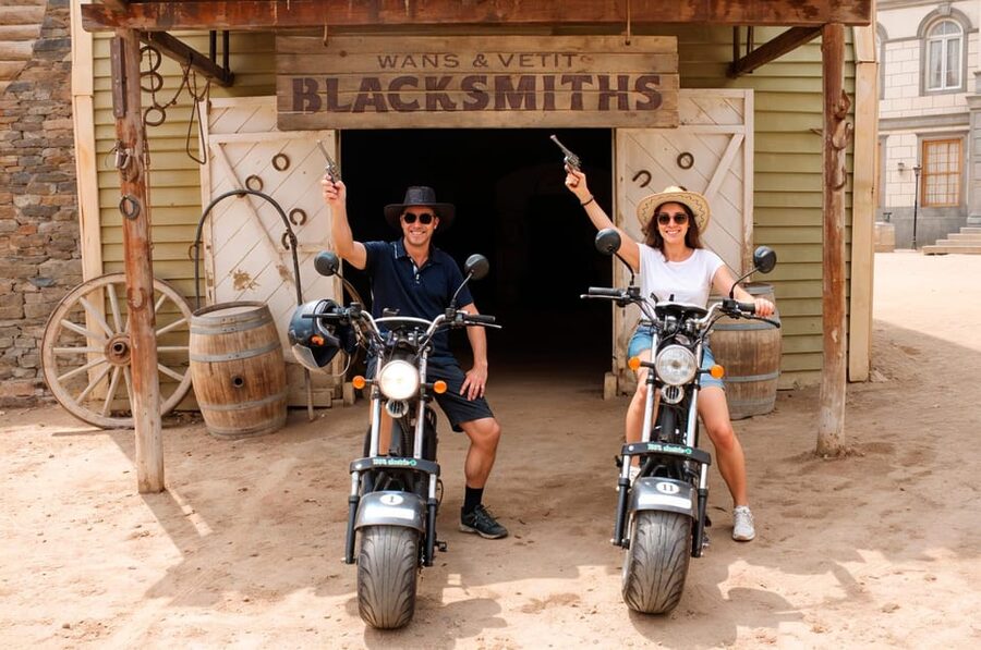 Maspalomas: E-Scooter or E-Bike Tour+Western Town Sioux City - Key points at a glance