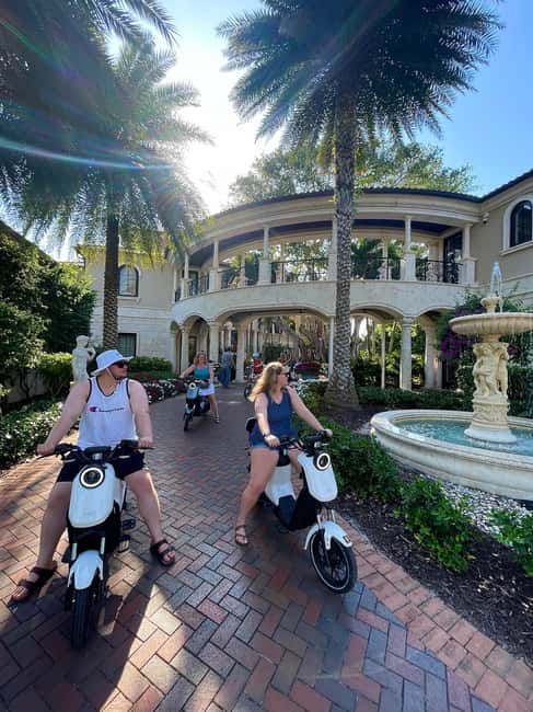 Naples Florida: Downtown Electric Moped Tour - Fun For All - Starting at Shoppes at Dockside on Naples Bay