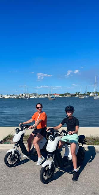 Naples Florida: Downtown Electric Moped Tour - Fun For All - Port Royal: Naples through its real estate