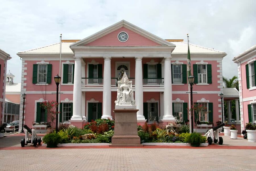 Nassau: E-Scooter Tour with Food Tasting and Local Drinks - Scooter skills, age rules, and pickup details