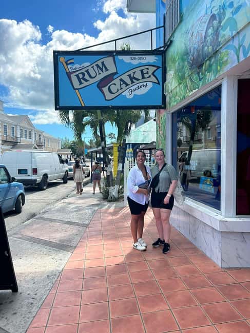 Nassau: E-Scooter Tour with Food Tasting and Local Drinks - Bahama Barrels and the art of Junkanoo