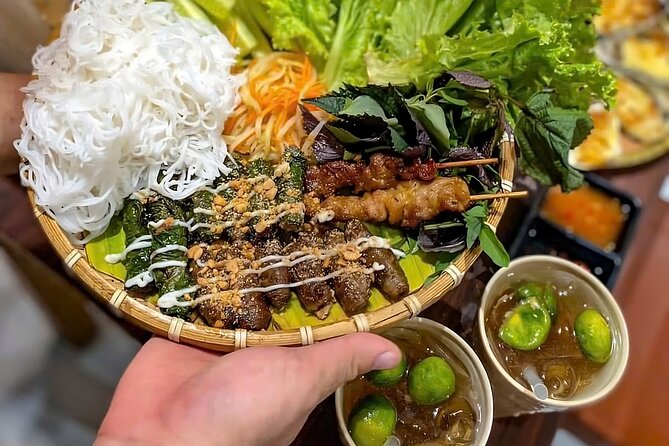 Nha Trang Local Food Tasting and Sightseeing Tour By Scooter - Stop 5: dessert at 10 Lương Định Của