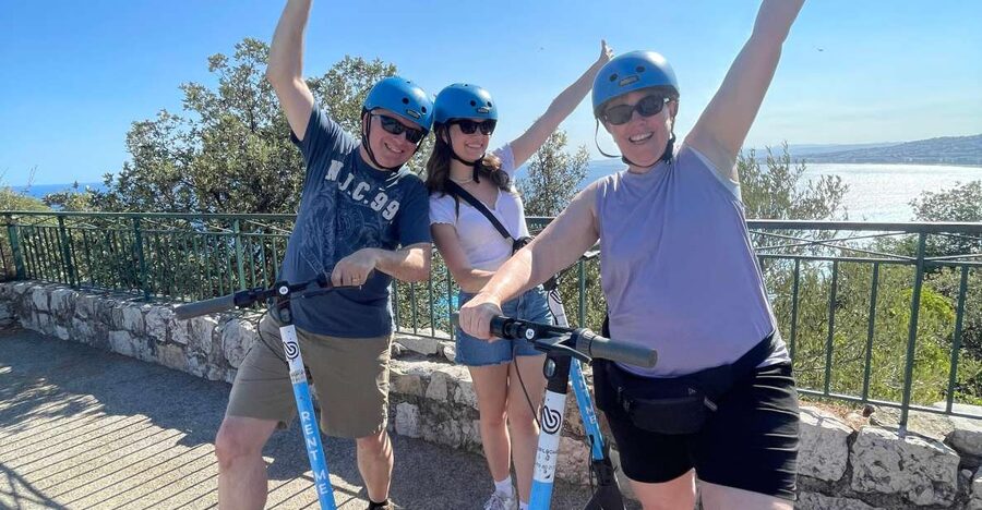 Nice: 1h30 E-scooter highlights tour - The Promenade des Anglais finish