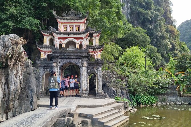 Ninh Binh HIGHTLIGHT & HIDDEN GEM Tour From Hanoi: Skip-The-Line - What the day feels like in practice