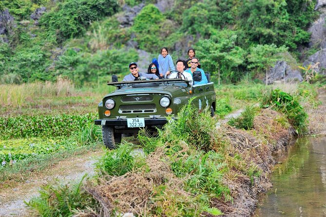 Ninh Binh Jeep/Vespa Tours: Highlights & Hidden Gems - Thai Vi Temple and the story behind the quiet grounds