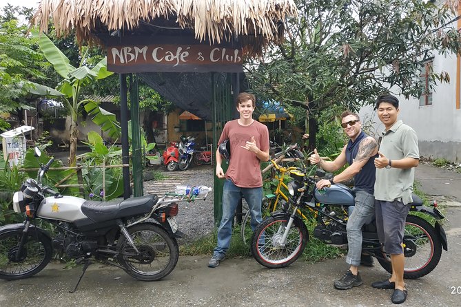 Ninh Binh Motorbike Rental (Manual motorbike) - Starting with the bike, helmet, and paperwork
