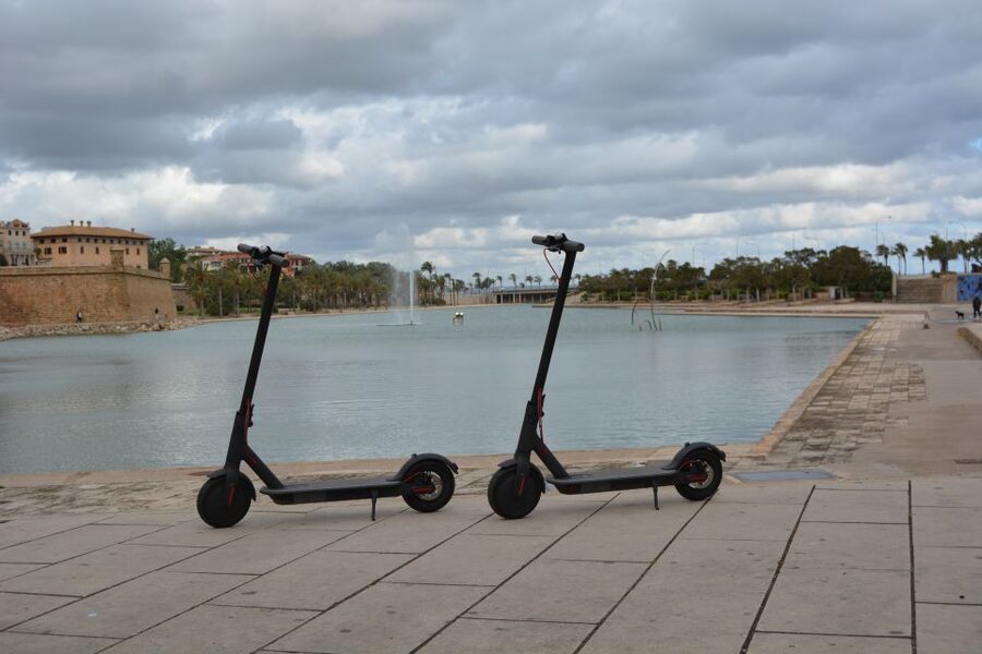 Palma de Mallorca: E-Scooter Rental - Reaching Palma’s city walls