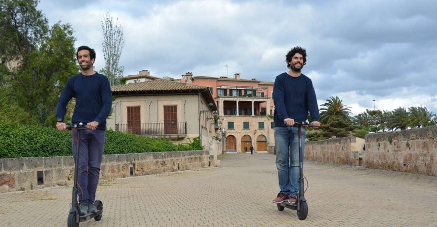 Palma de Mallorca: E-Scooter Rental - Why the promenade is the natural first route