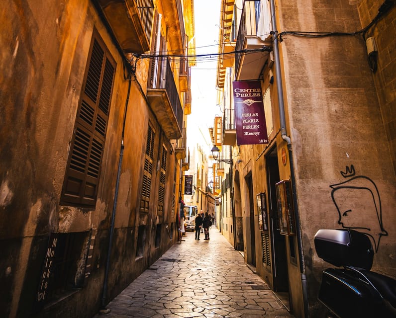 Palma: "History & Beauty" Eco-Friendly E-Scooter Tour - Santa Eulàlia and the stories of the old streets