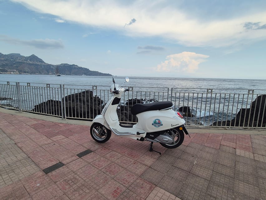 Panoramic Vespa tour of Taormina, Castelmola and White Lotus series locations - The climb to Castelmola