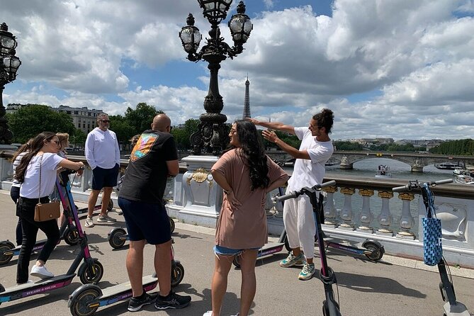 Paris City Tour by E-Scooter with Fun Guide (Small groups) - What the guide adds to the ride