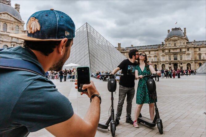 Paris E-Scooter Tour with fun & informative guide (small groups) - Along the Seine and across Pont Alexandre III