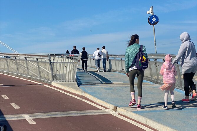 Pescara tour by e-scooter or bike among art, flavors and shopping - Pizza in a century-old pizzeria