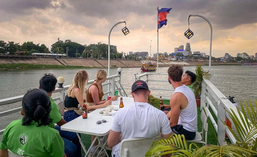 Phnom Penh: City & Silk Island Haft Day or Full Day Tour - National Museum: Khmer art in a traditional setting