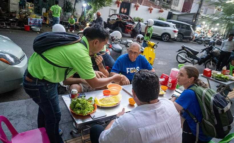 Phnom Penh Evening Food Tour -On Promotion Price limit Offer - What the guides add to the night