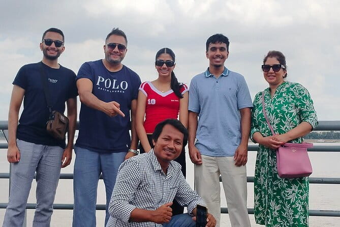 Phnom Penh: Highlights Tour Including National Museum - Wat Phnom and the final stop