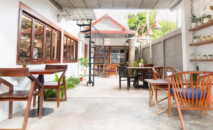 Phnom Penh: Morning Foodie, Market Walking & Street Art Tour - Is $33 good value?