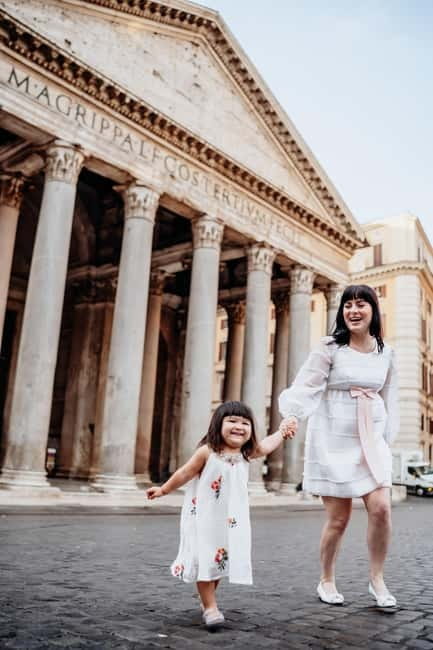 Photo Shoot in Rome with Vespa And Vintage Fiat 500 Options - Photos, delivery, and the included gelato