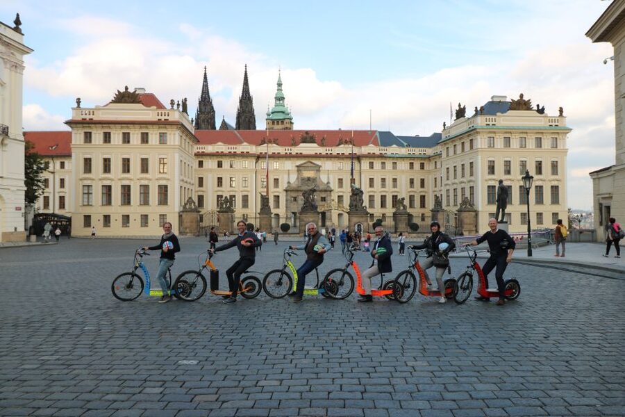 Prague: Grand e-Scooter Guided Tour - Prague Castle and St. Vitus Cathedral