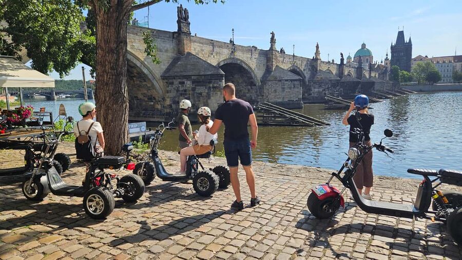 Prague: Heart of Prague Electric Tricycle Scooter Tour - Key points to know before booking