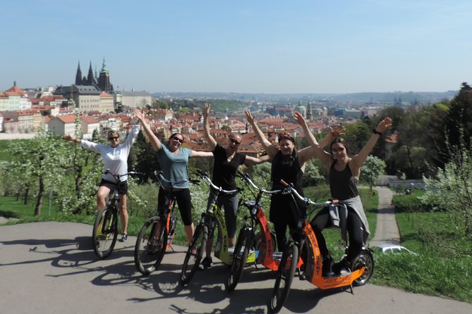 Prague Panoramic Views e-bike and e-Scooter guided Tour - The five to ten minute training session