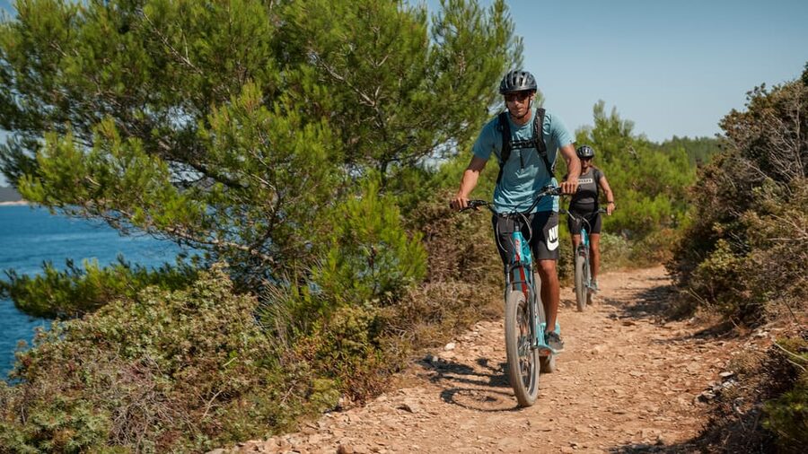 Premantura: Cape Kamenjak Off-Road E-Scooter Tour - Timing, language, and weather